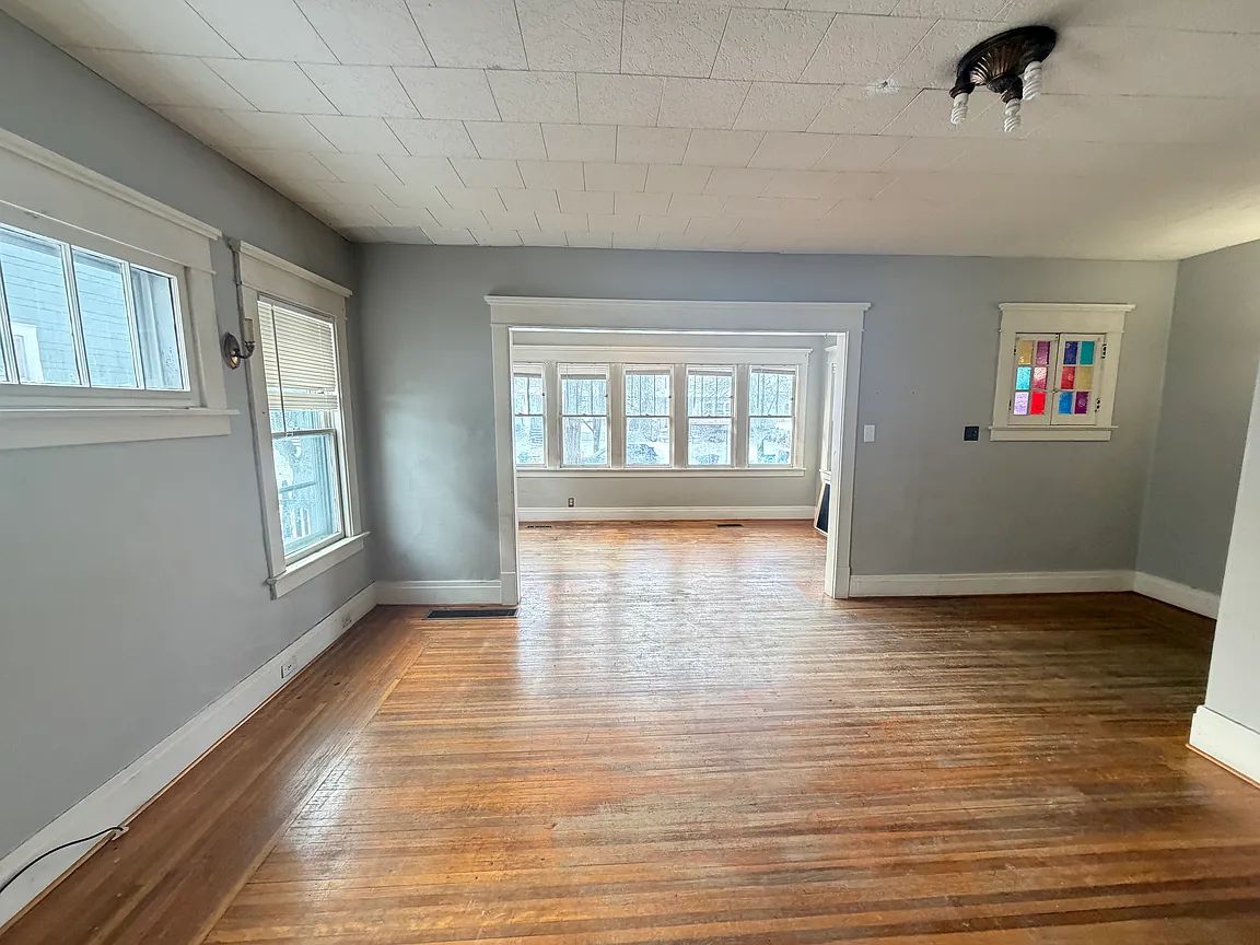 147 Wallace Ave #2, Buffalo, NY 14214