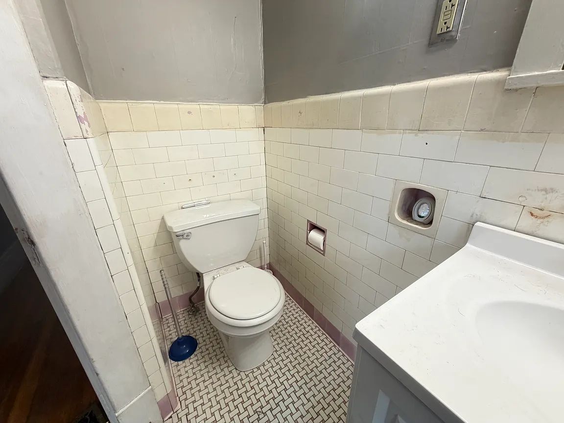 147 Wallace Ave #2, Buffalo, NY 14214