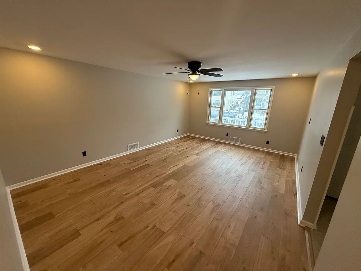 3 bed 1 bath - 154 Harlem Rd Floor 1, Buffalo, NY 14224