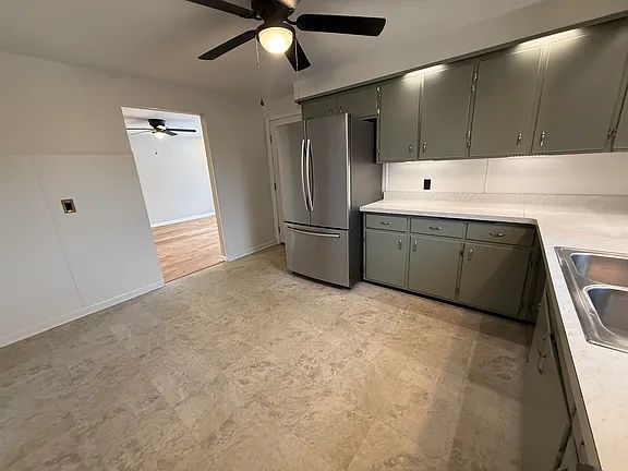 3 bed 1 bath - 154 Harlem Rd Floor 1, Buffalo, NY 14224