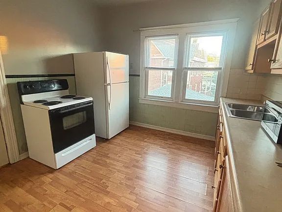 172 Hedley Pl UNIT 2, Buffalo, NY 14208