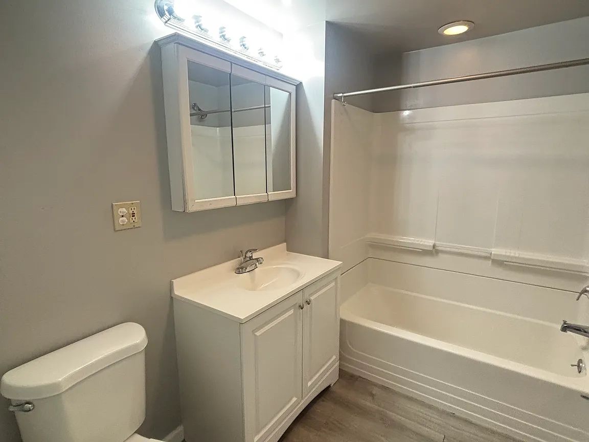 172 Hedley Pl UNIT 2, Buffalo, NY 14208