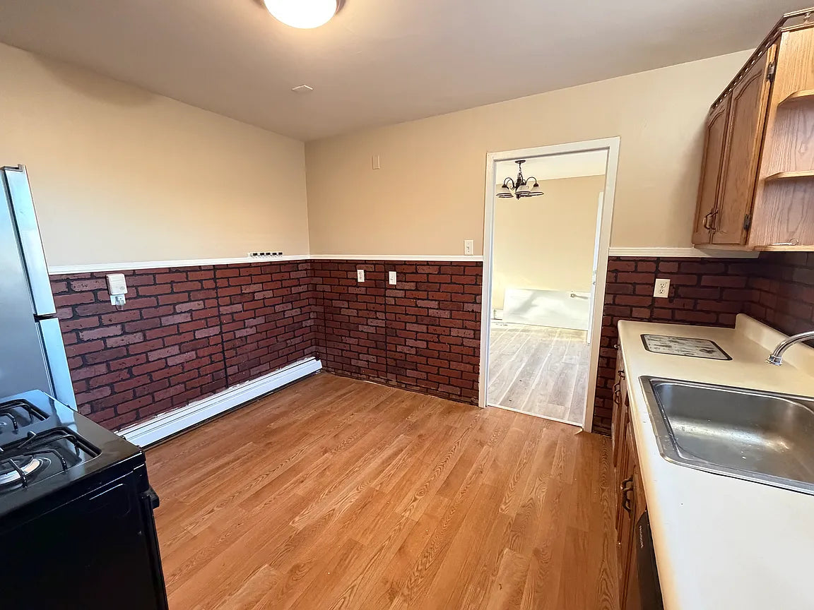 4 bed 1 bath- 6 Campus Dr N, Amherst, NY 14226