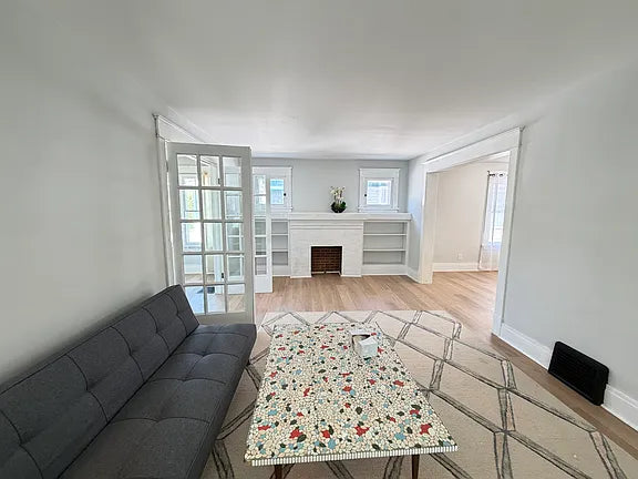 6 bed 2 bath - 43 Springville Ave, Amherst, NY 14226