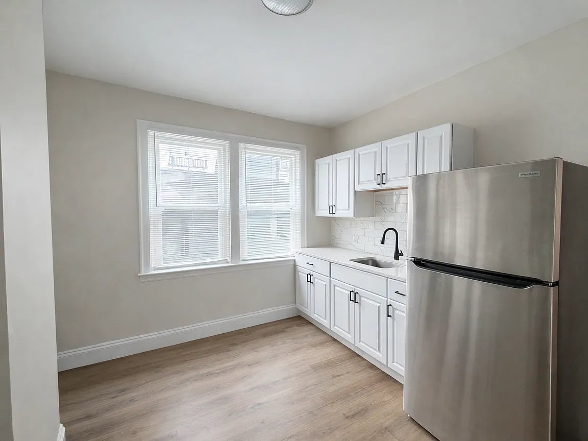 3 bed 1 bath- 510 Connecticut St #1, Buffalo, NY 14213