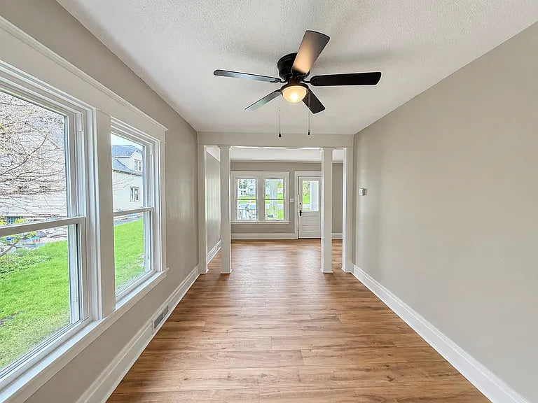 2 bed, 1 bath- 28 Long Ave, Cheektowaga, NY 14224 (Lower)