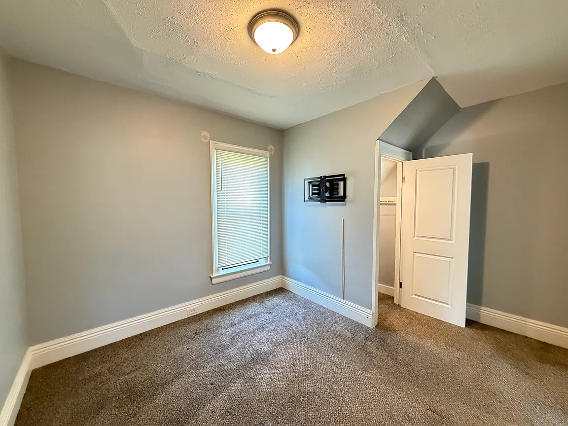 3 bed 1 bath - 80 Dewitt St, # 1, Buffalo, NY 14213