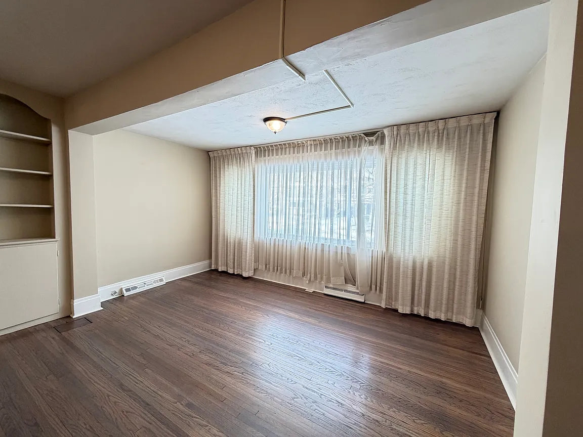 3 bed 1 bath- 300 N Park Ave Unit 1, Buffalo, NY 14216
