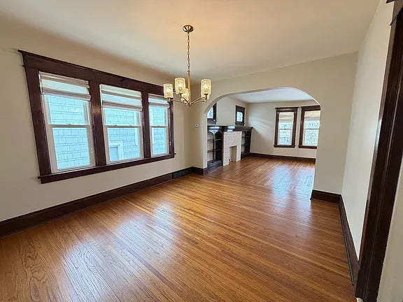 3 bed 1 bath- 300 N Park Ave Unit 2, Buffalo, NY 14216