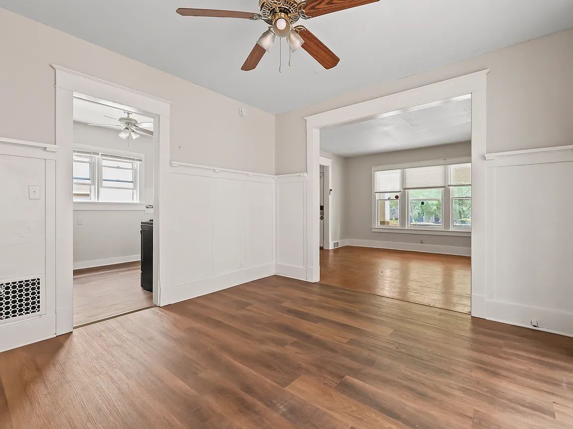 3 bed 1 bath - 23 Custer St FLOOR 2, Buffalo, NY 14214