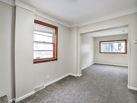 2 bed 1 bath - 247 Barton St Unit 1, Buffalo, NY 14213