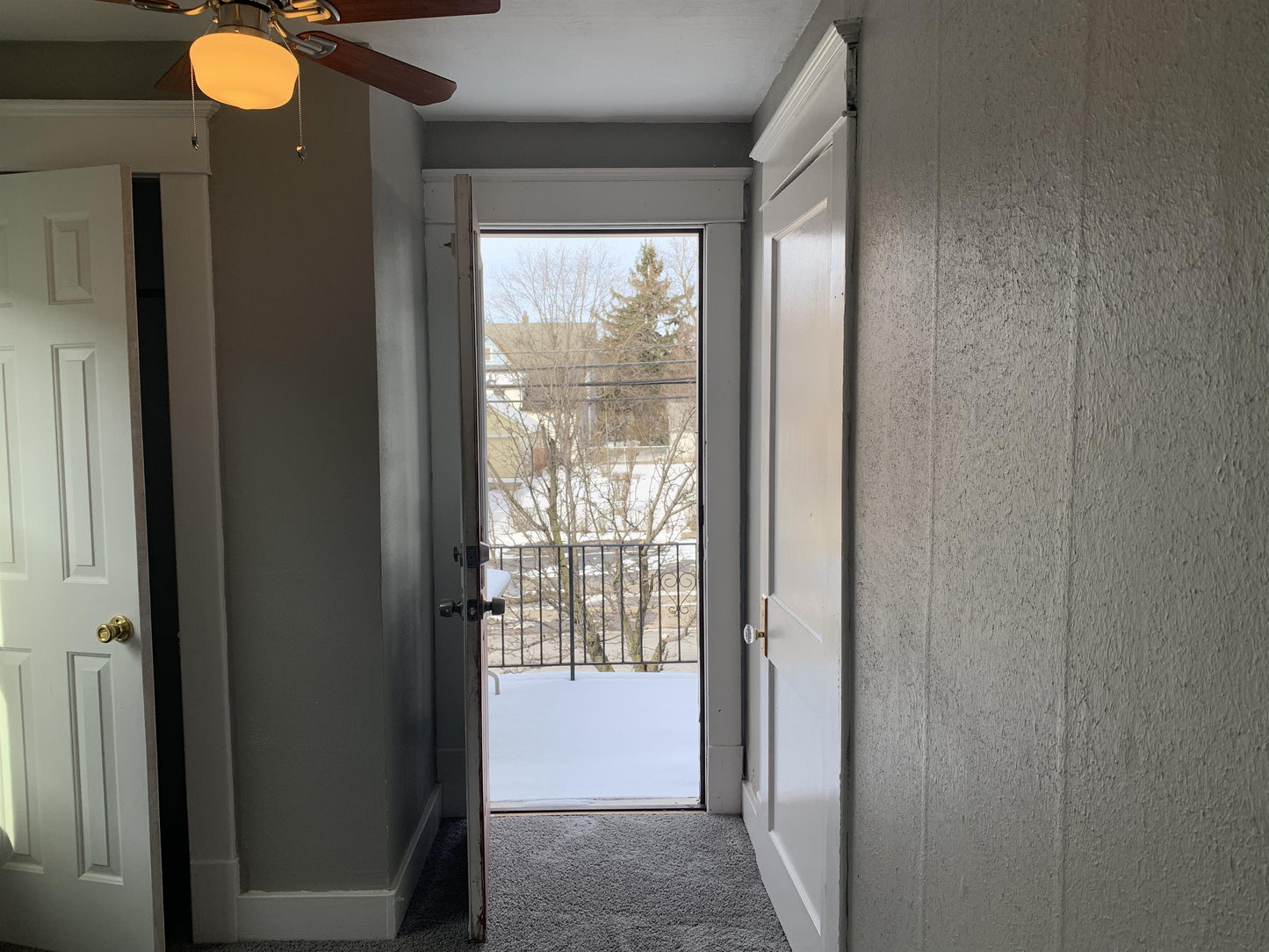 3 bed 1 bath - 1139 Walden Avenue - Upper Front Buffalo, NY 14211