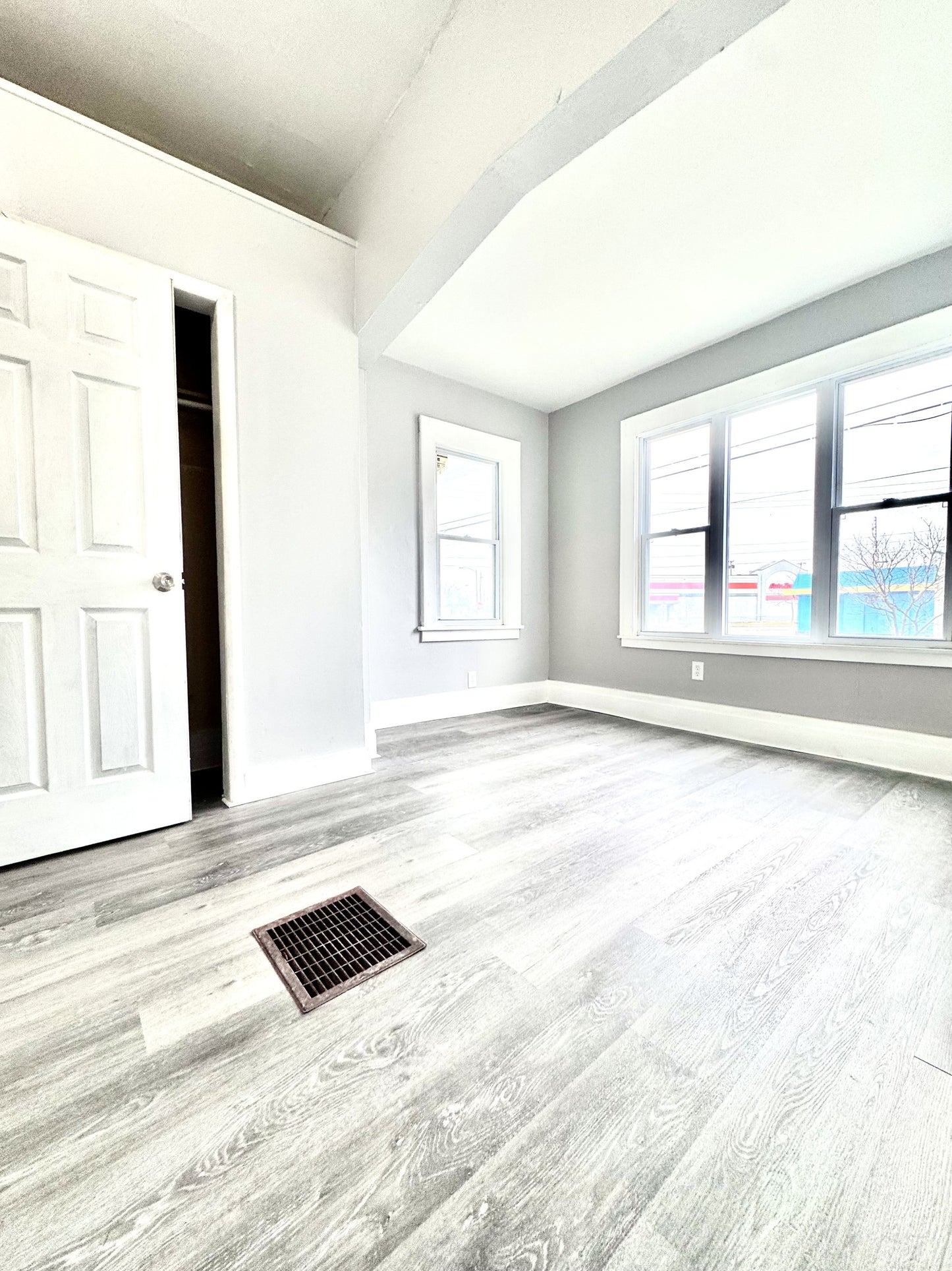 3 bed 1 bath - 339 Hampshire Street - 1 Buffalo, NY 14213