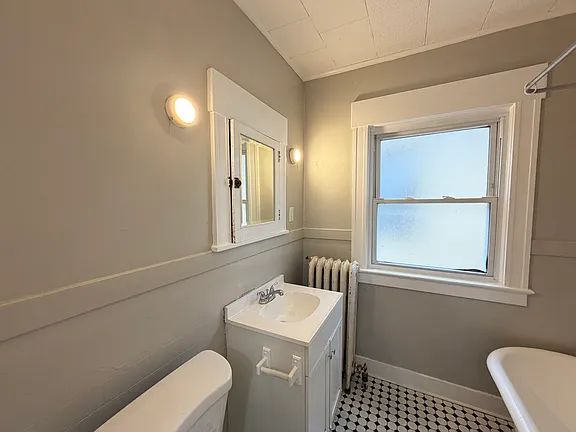 3 bed 2 bath - 29 Crowley Ave, Buffalo, NY 14207