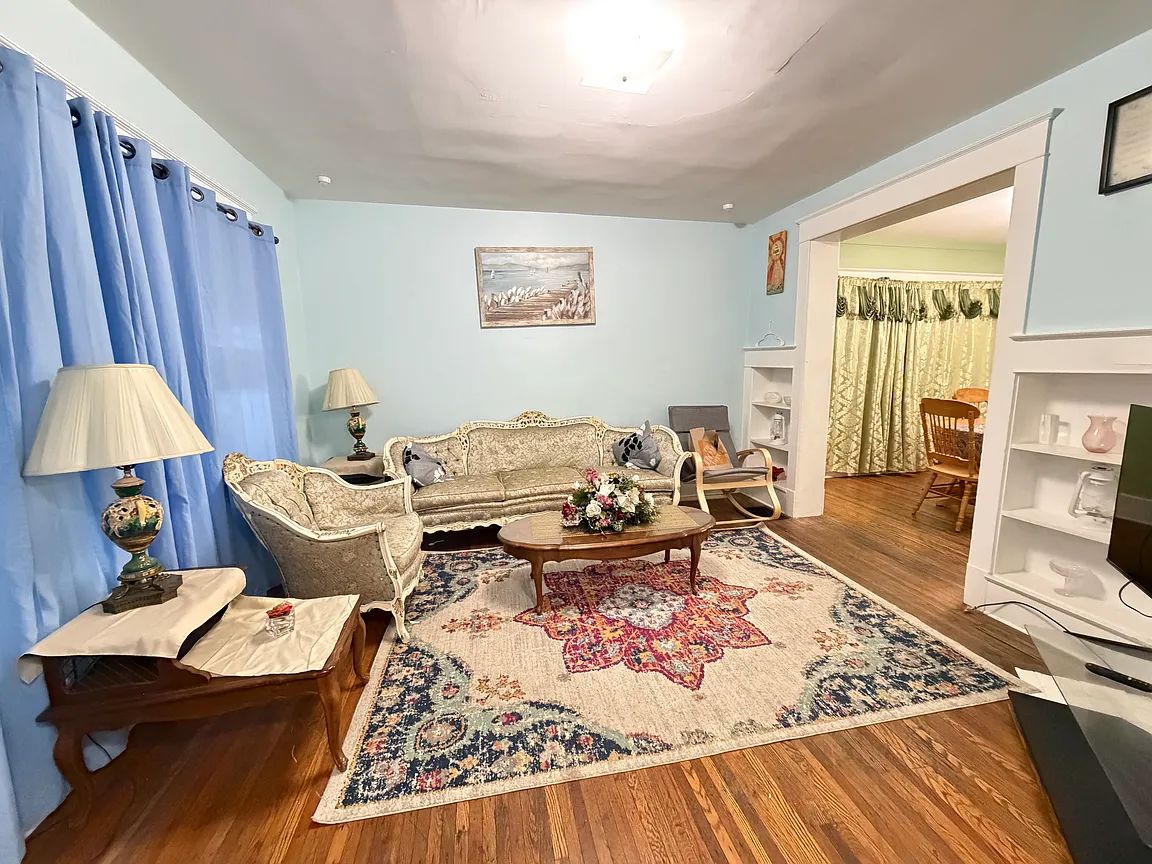 29 Custer St #1, Buffalo, NY 14214