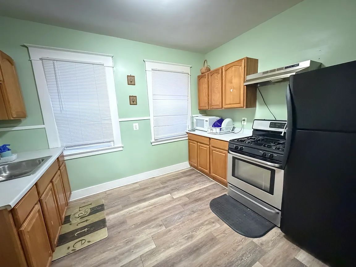 29 Custer St #1, Buffalo, NY 14214