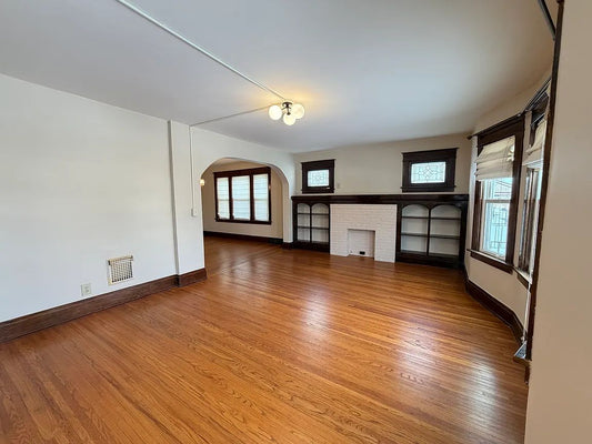 3 bed 1 bath - 300 N Park Ave Unit 2, Buffalo, NY 14216