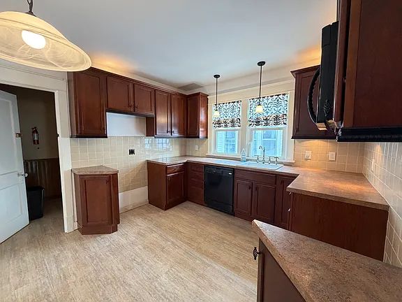 3 bed 1 bath - 300 N Park Ave Unit 2, Buffalo, NY 14216