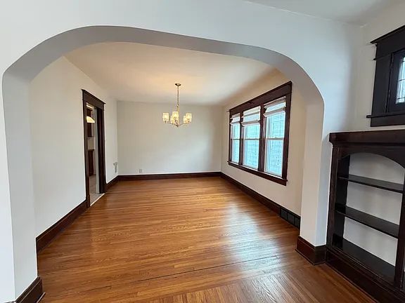 3 bed 1 bath - 300 N Park Ave Unit 2, Buffalo, NY 14216