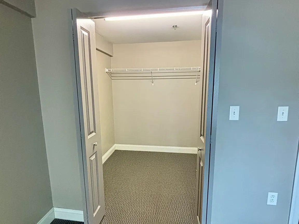 31 Tamarack St #202 Buffalo NY 14220