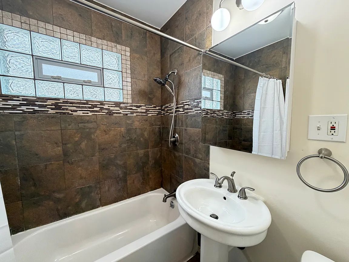 331 Bedford Ave #2, Buffalo, NY 14216