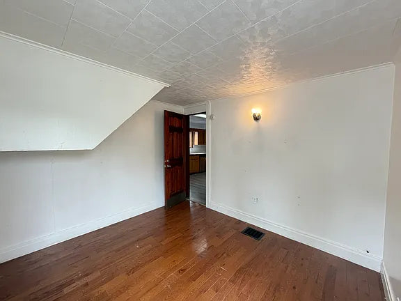 4 bed 2 bath - 1080 Elmwood Avenue, # 1 First Floor, Buffalo, NY 14222