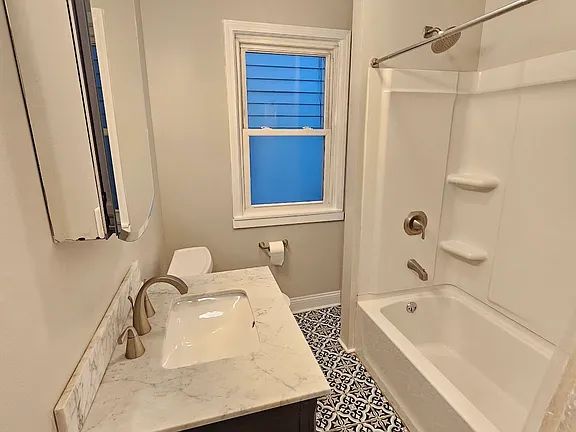 34 Rugby Rd, Buffalo, NY 14216