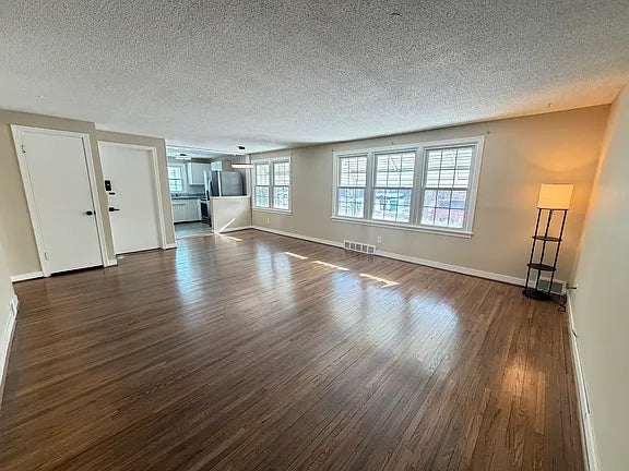 3 bed 1 bath- 10 Tacoma Ave Floor 1, Buffalo, NY 14216