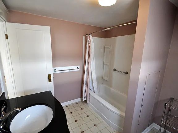 37 Arlington Rd #1, Buffalo, NY 14221