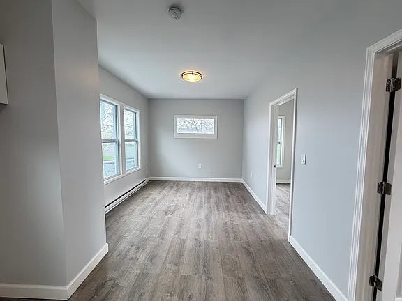 2 bed 1 bath - 2026 Hertel Ave, # A5
