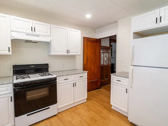 3 bed 1 bath- 46 Atlantic Ave #1, Buffalo, NY 14222