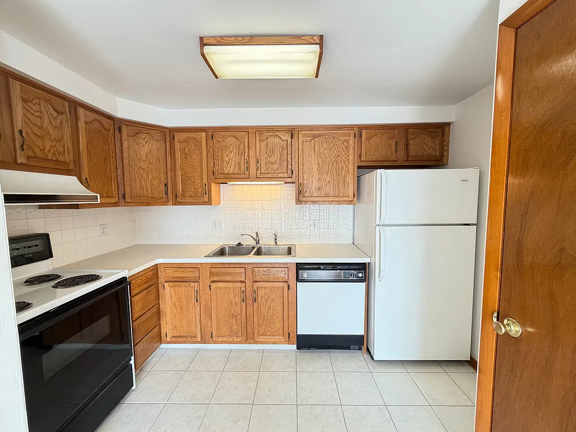 2 bed one bath- 406 Joe McCarthy Dr #B2, Buffalo, NY 14228