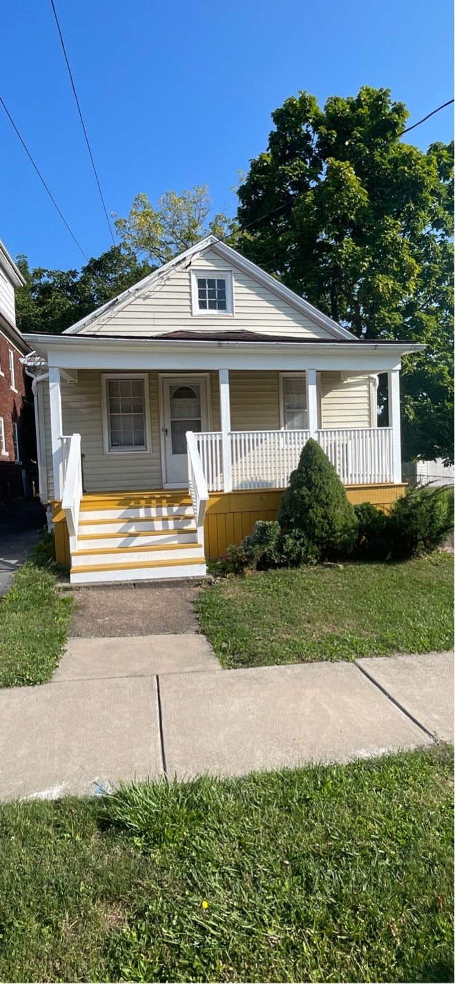 2 bed 1 bath - 1192 Haeberle Avenue Niagara Falls, NY 14301