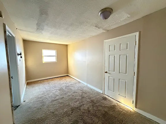 4 bed 1 bath- 6 Campus Dr N, Amherst, NY 14226