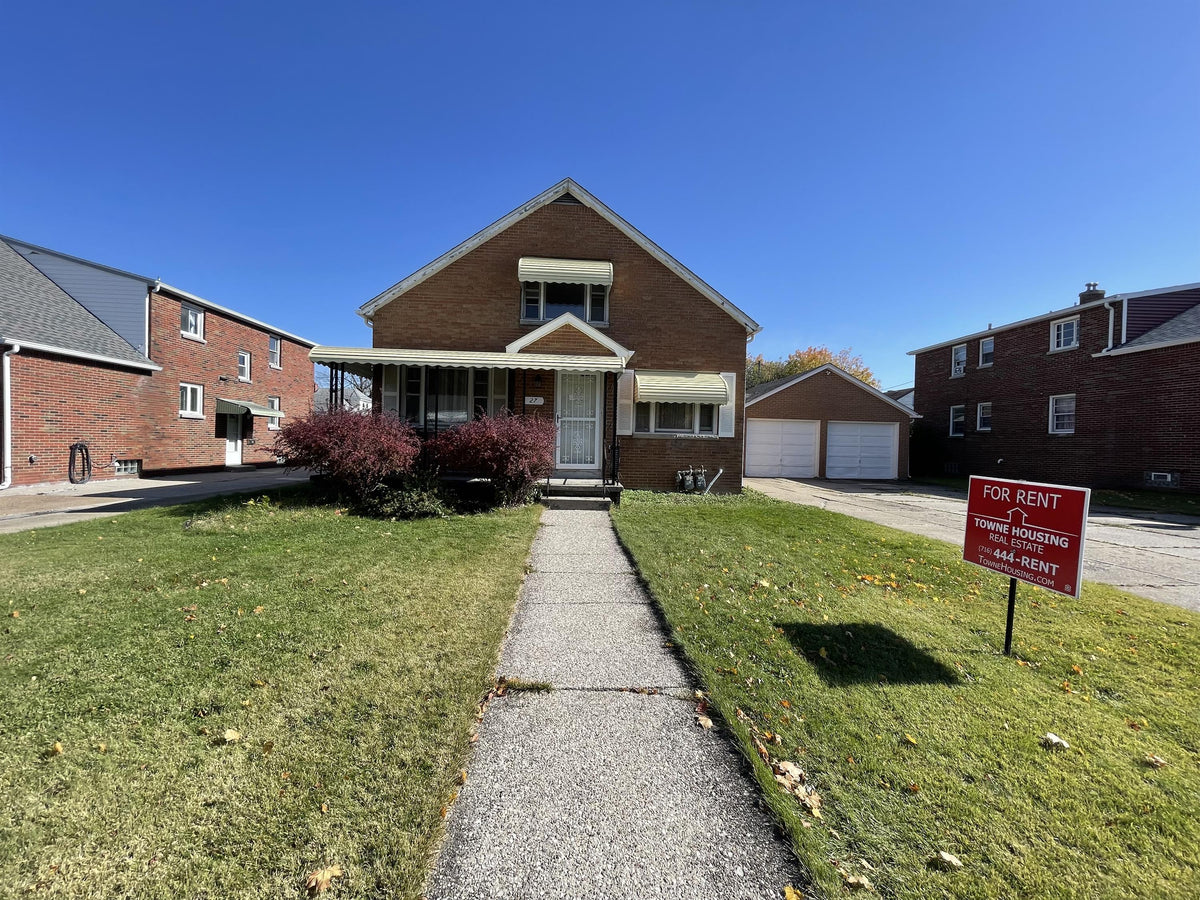 3 bed 1 bath - 27 Beechwood Place Lower Buffalo, NY 14225