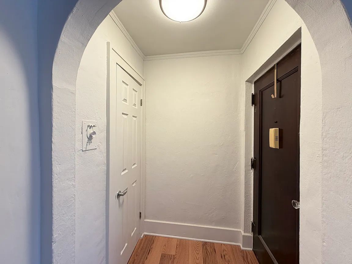 408 Lincoln Pkwy #8, Buffalo, NY 14216