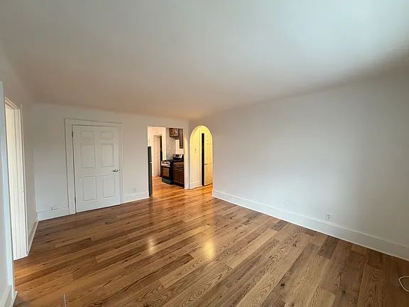 408 Lincoln Pkwy #8, Buffalo, NY 14216