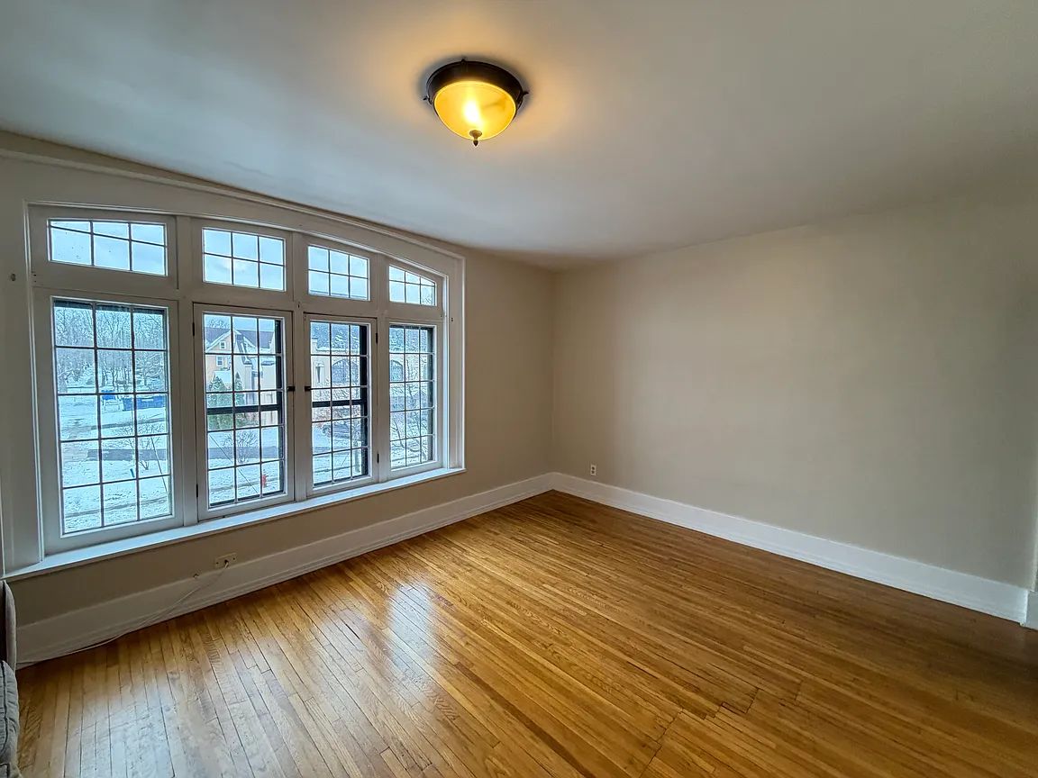 408 Lincoln Pkwy #9, Buffalo, NY 14216