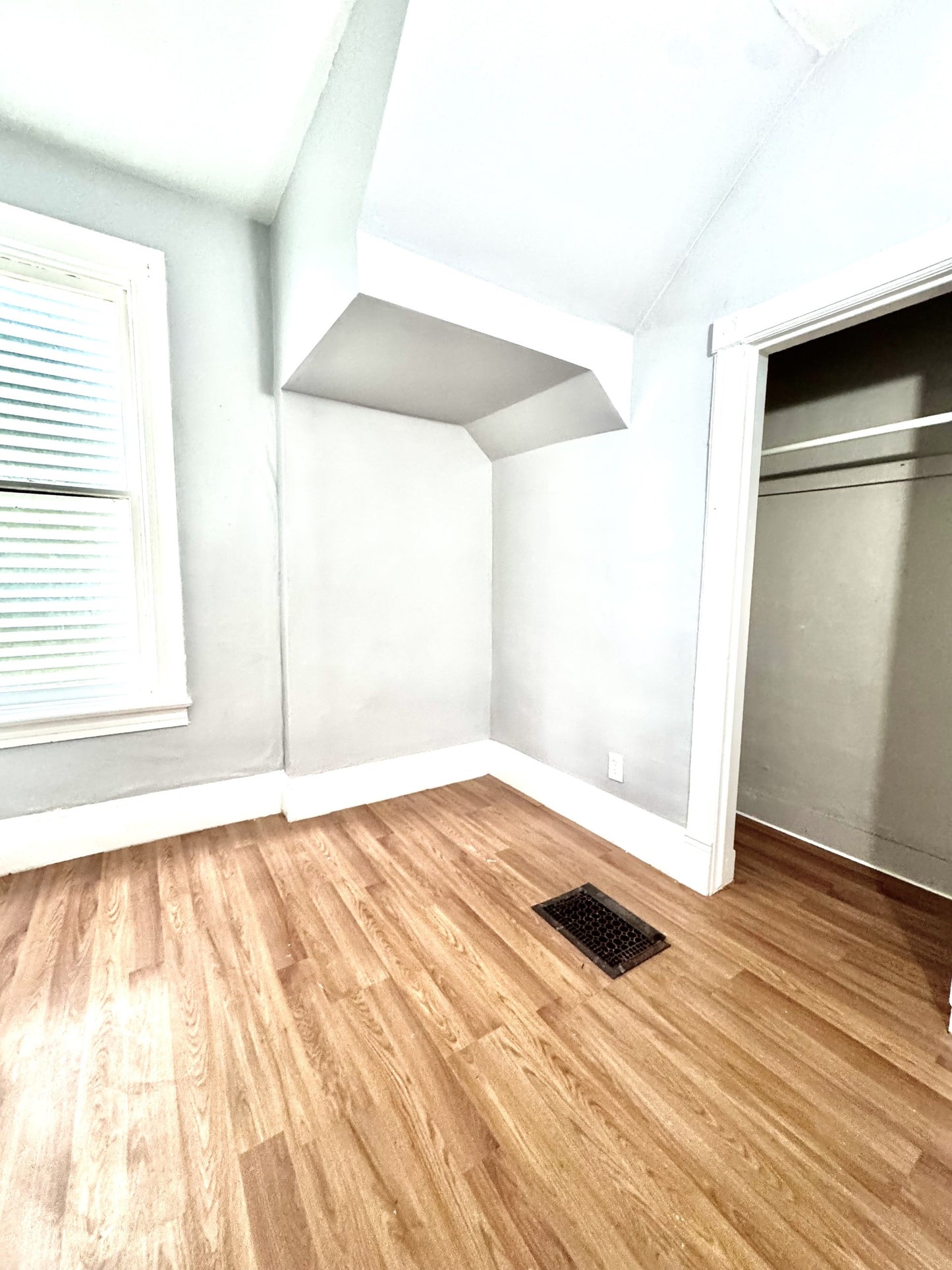 3 bed 1 bath - 339 Hampshire Street - 1 Buffalo, NY 14213