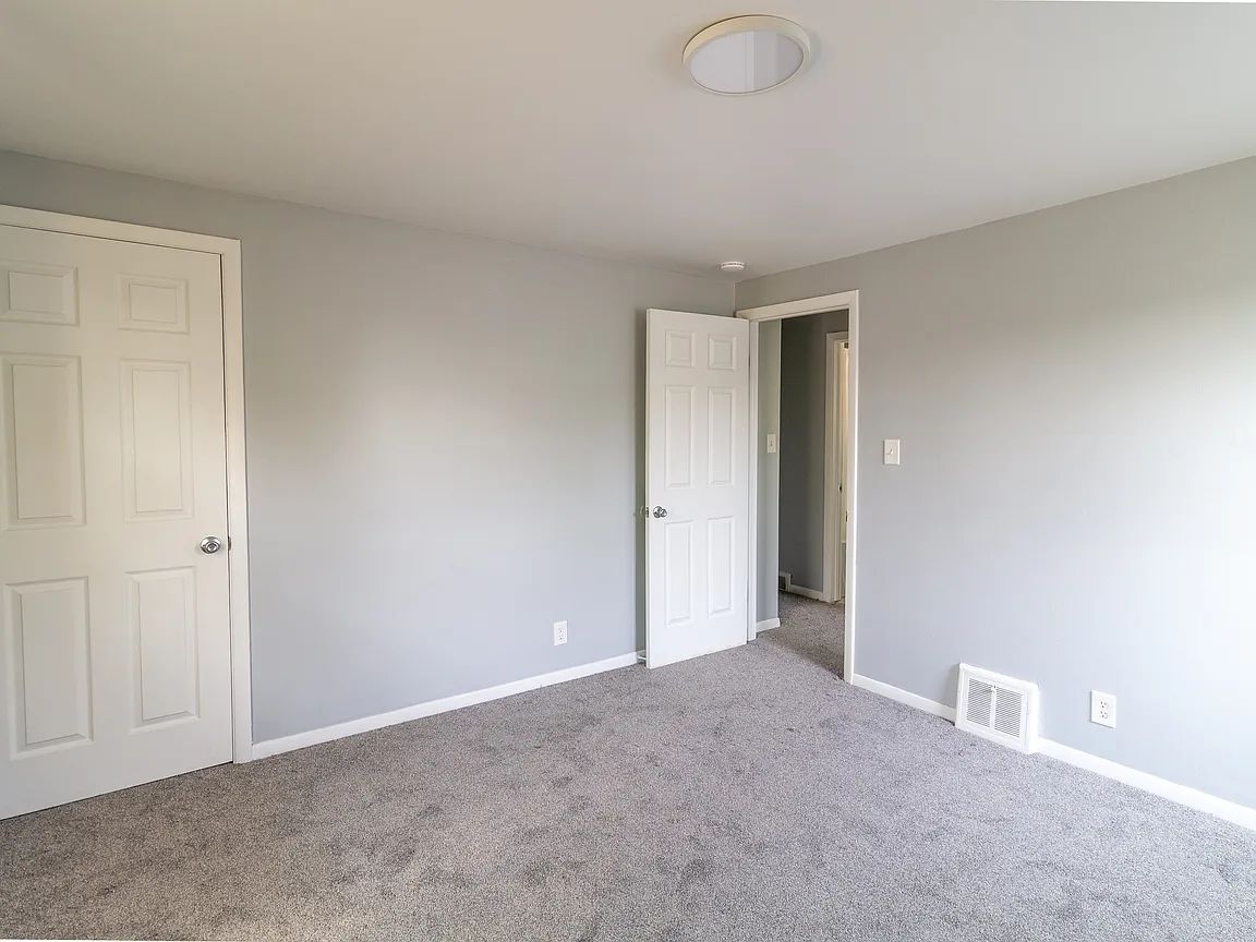 418 Joe McCarthy Dr #2, Buffalo, NY 14228