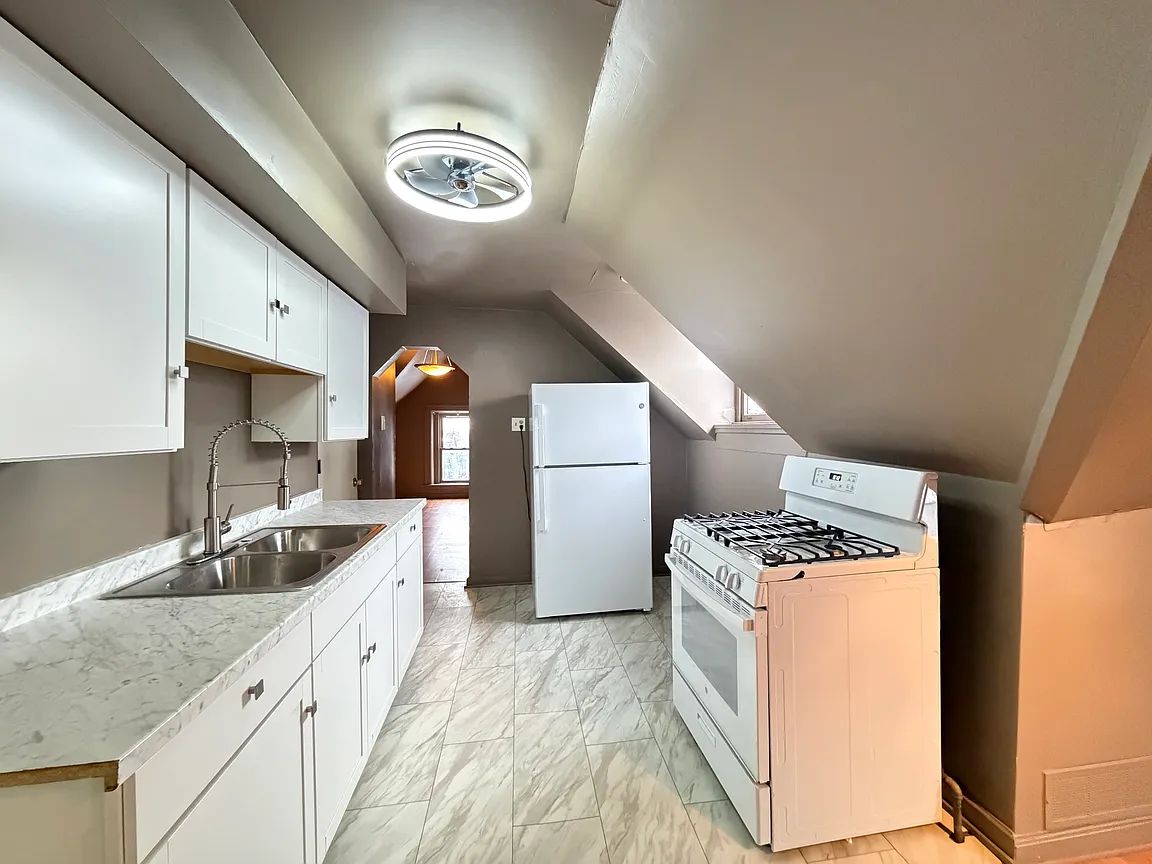 3 bed 1 bath - 429 Prospect Ave #5, Buffalo, NY 14201