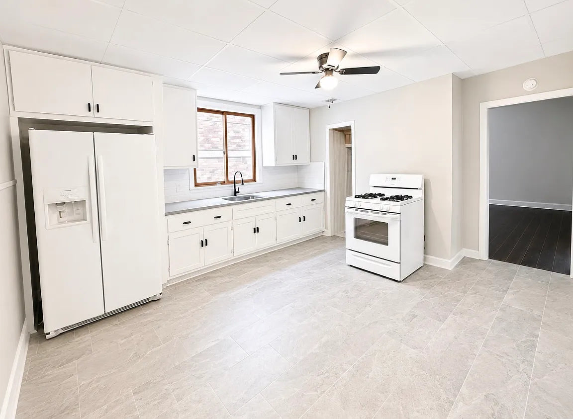 2 bed 1 bath - 42 Peoria Ave, # 1, Buffalo, NY 14206