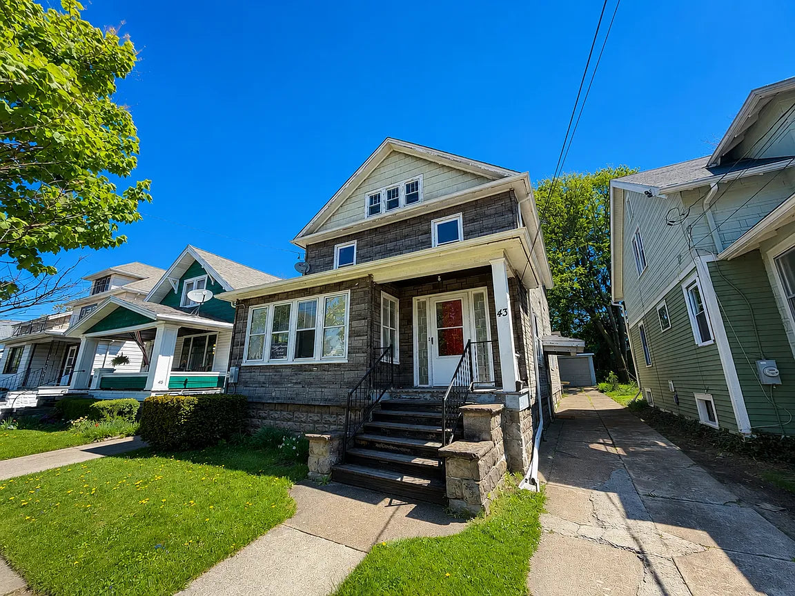6 bed 2 bath - 43 Springville Ave, Amherst, NY 14226