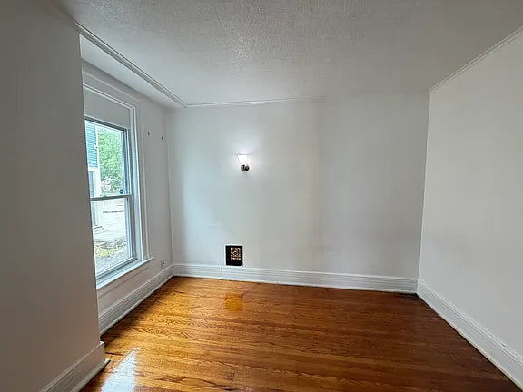 4 bed 2 bath - 1080 Elmwood Avenue, # 1 First Floor, Buffalo, NY 14222