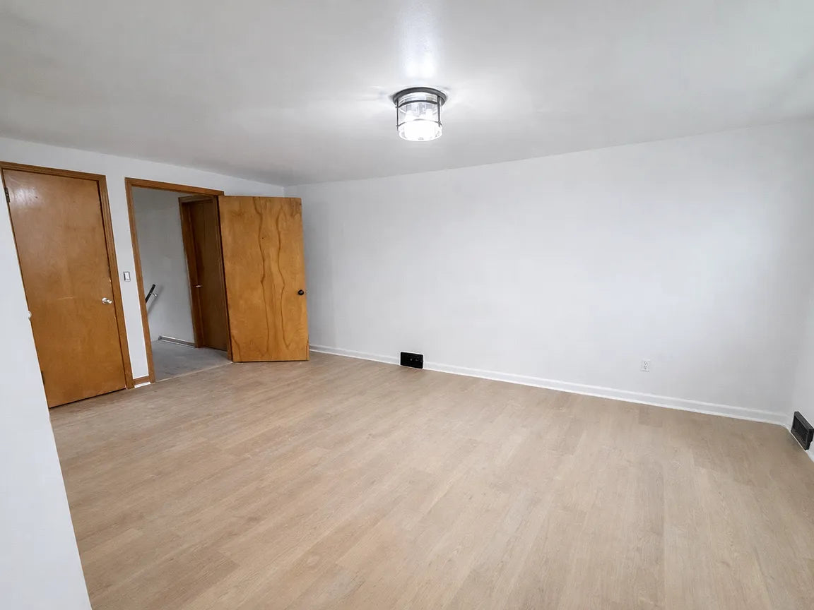 1 bed 1 bath- 187 Brookside Dr Floor 2, Buffalo, NY 14220