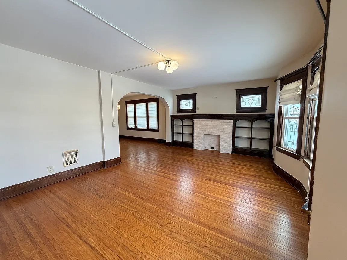 3 bed 1 bath- 300 N Park Ave Unit 2, Buffalo, NY 14216