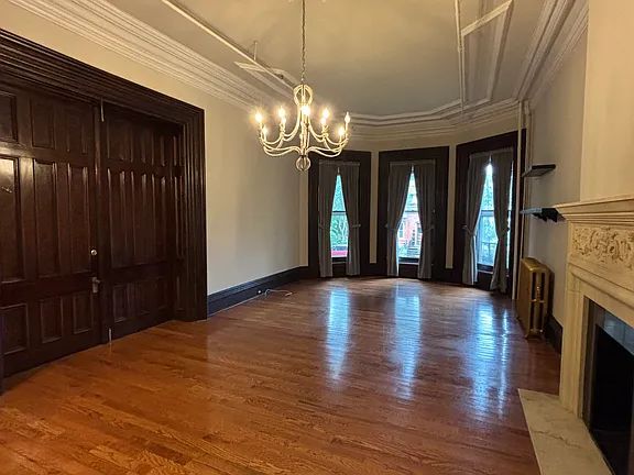 49 Cottage St APT 1 Buffalo NY 14201