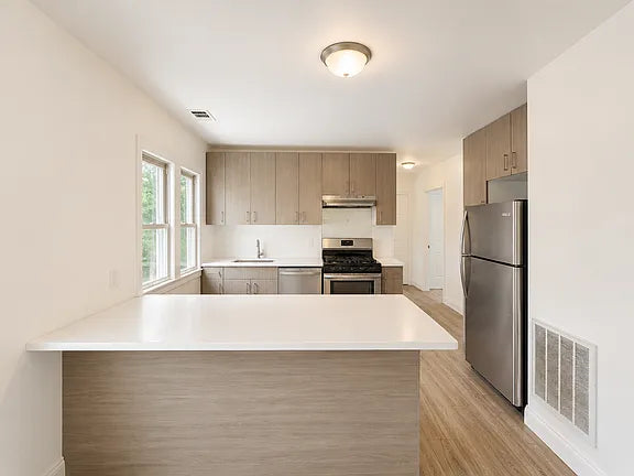 3 bed 1 bath - 42 Custer St Floor 2, Buffalo, NY 14214