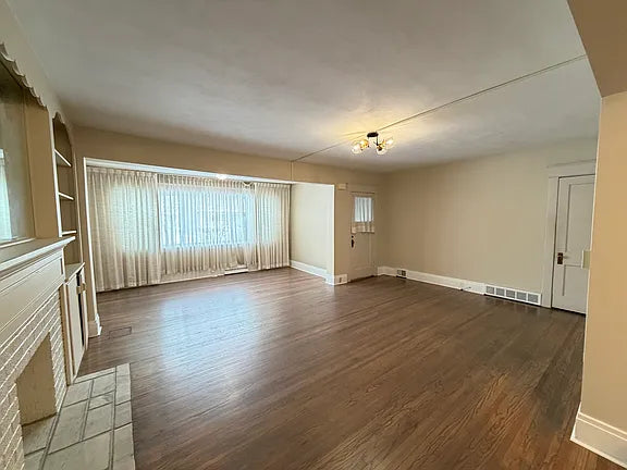 3 bed 1 bath- 300 N Park Ave Unit 1, Buffalo, NY 14216