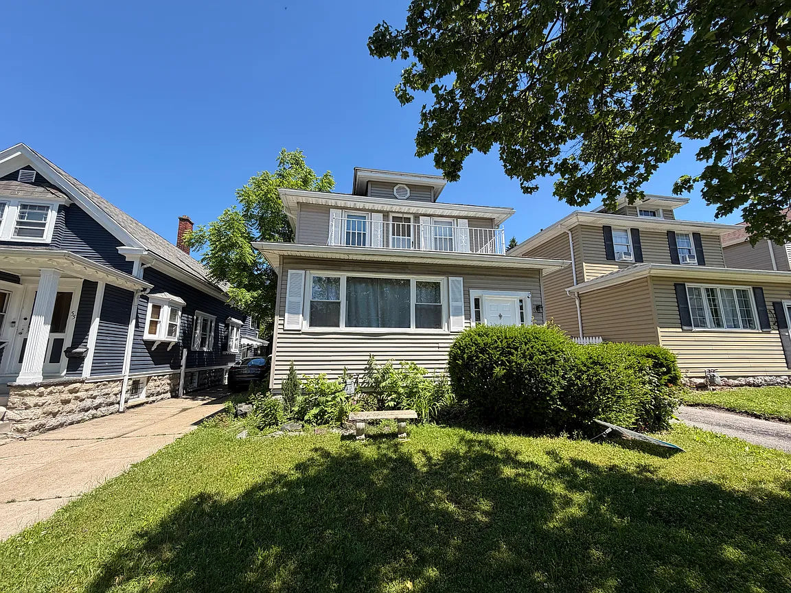 4 bed 2 bath - 51 W Northrup Pl, Buffalo, NY 14214